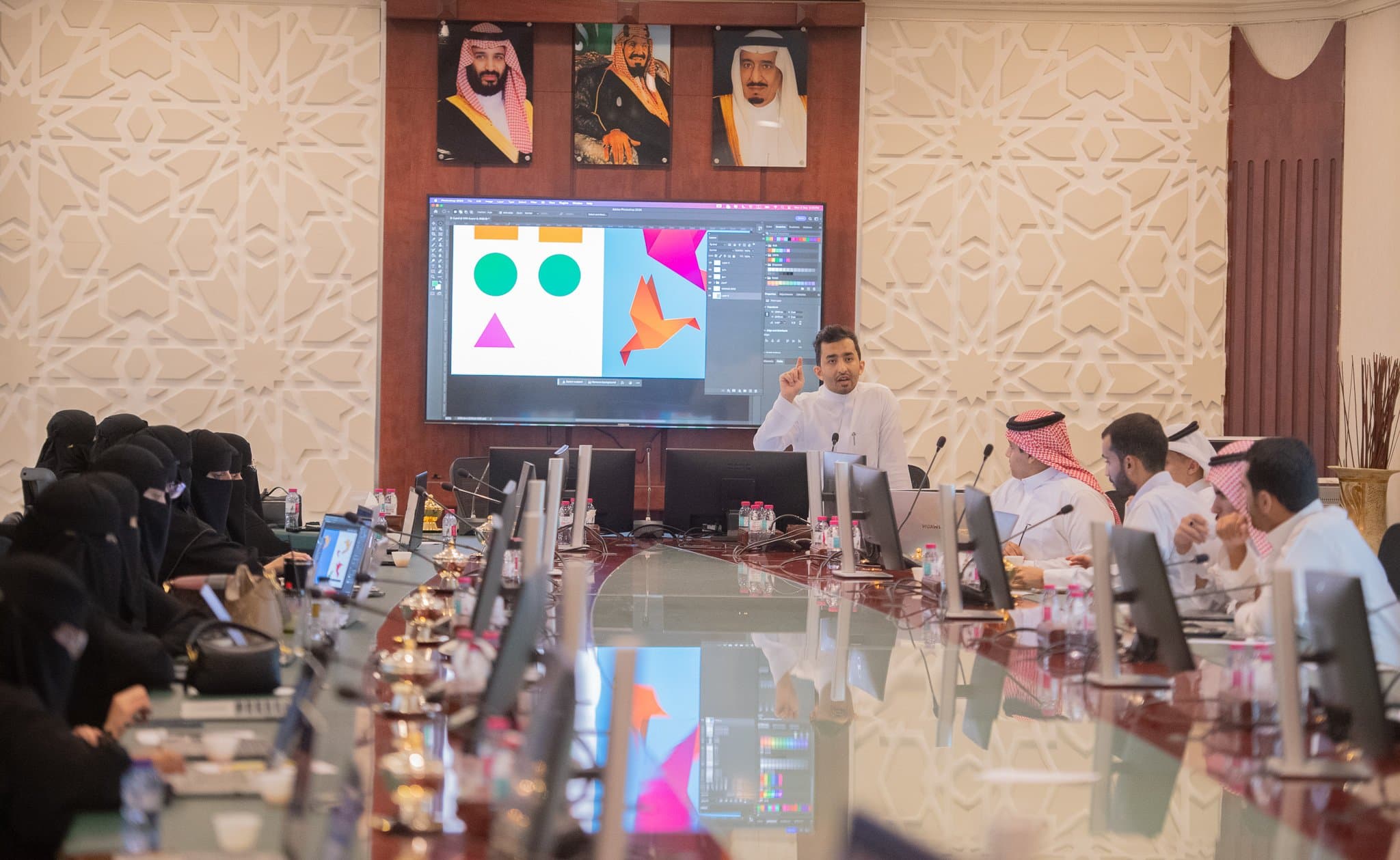 تغطية لفعاليات ورشة "التصميم الجرافيكي" لتطوير الكفاءات الوطنية — 2